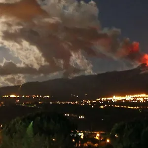 fondachello-etna-mare.sicilyhotelsitaly.net/